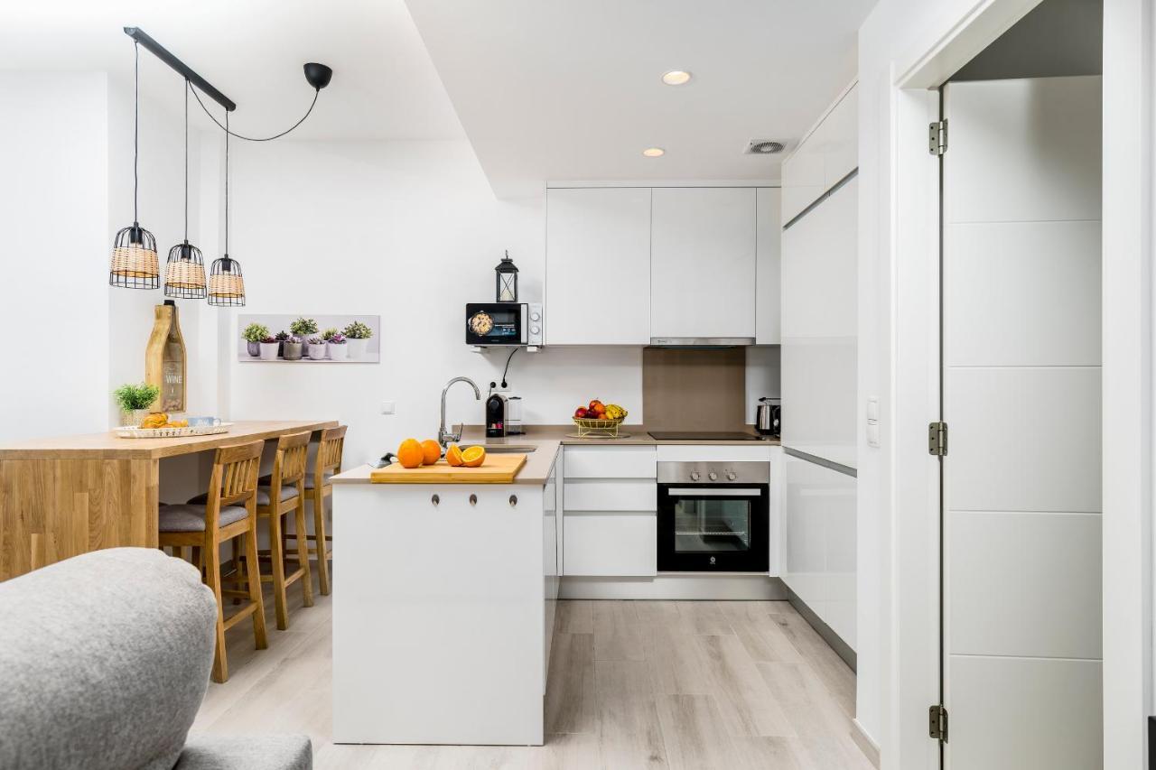 Apartamento Deluxe Con Piscina, Terraza & Parking マラガ エクステリア 写真